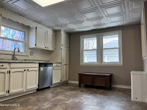 58 Franklin St, Pittsfield, MA 01201 photo 37