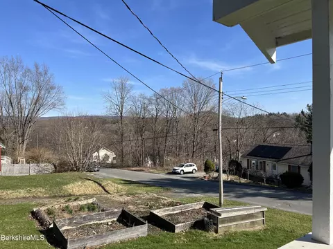 58 Franklin St, Pittsfield, MA 01201 photo 12