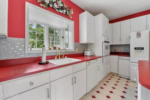 Kitchen - 120 Parkview Ter, Lee, MA 01238 photo 3 of 4