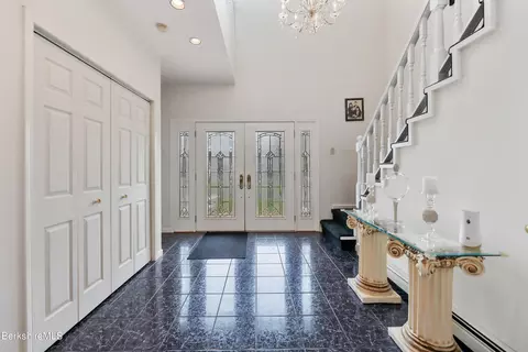 Entry Way - 120 Parkview Ter, Lee, MA 01238 photo 2 of 4