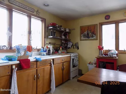 38 Hillside Dr, Lenox, MA 01240 photo 7