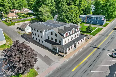 29 Main St, West Stockbridge, MA 01266
