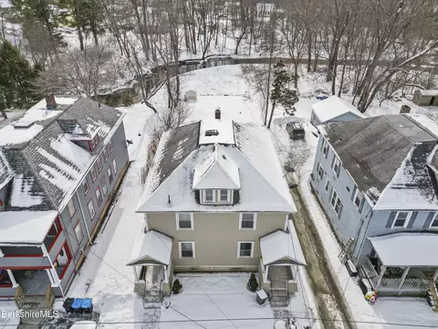 65-67 Taylor St, Pittsfield, MA 01201