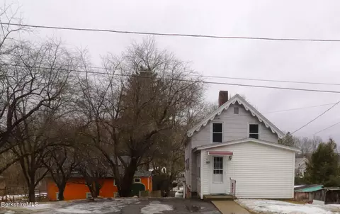 230 Grove St, Great Barrington, MA 01230
