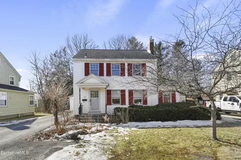 16 Chester St, Pittsfield, MA 01201