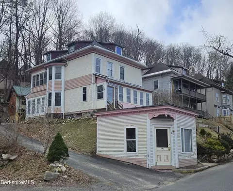 10 Miner St, North Adams, MA 01247