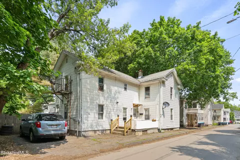 21 Pleasant St, Pittsfield, MA 01201