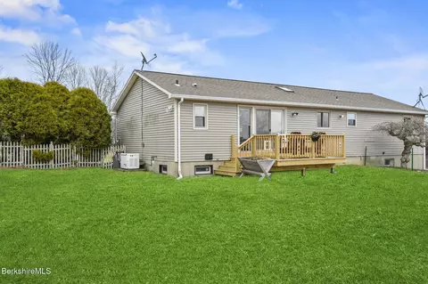 Exterior - 775 North St, Windsor, MA 01270 photo 2 of 5