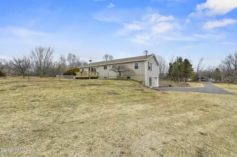 Exterior - 775 North St, Windsor, MA 01270 photo 3 of 5