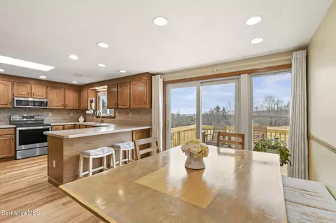 Dining - 775 North St, Windsor, MA 01270 photo 3 of 3