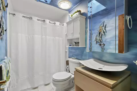 Bath - 775 North St, Windsor, MA 01270 photo 3 of 3