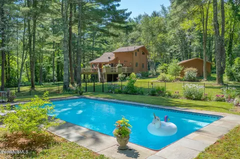 15 Partridge Dr, Egremont, MA 01230