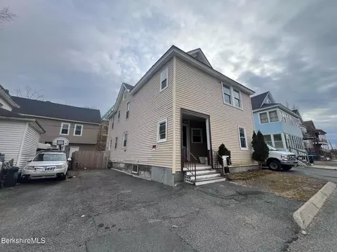 5 Wallace Pl # -7, Pittsfield, MA 01201