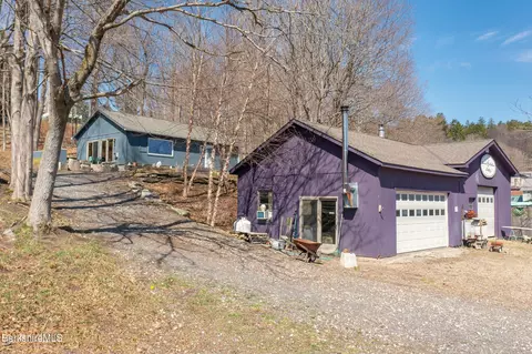 17 Railroad Ave, Great Barrington, MA 01230