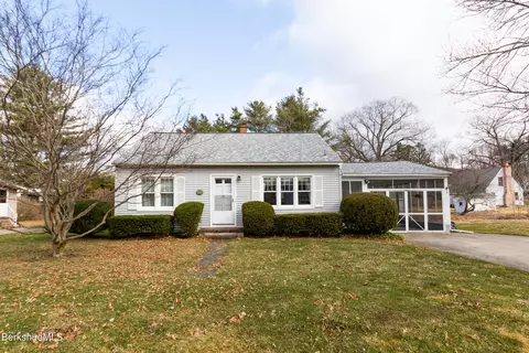16 Patricia Ave, Pittsfield, MA 01201