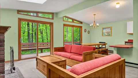 15 Elk Dr, Lee, MA 01238