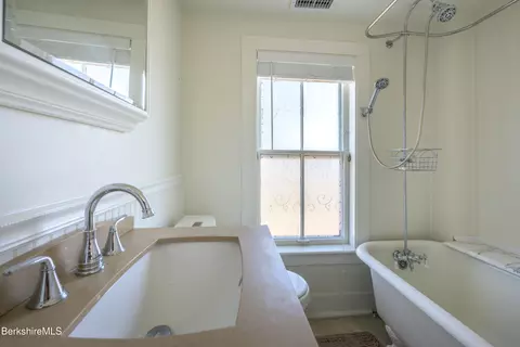 295 Prospect St, Lee, MA 01238 photo 28