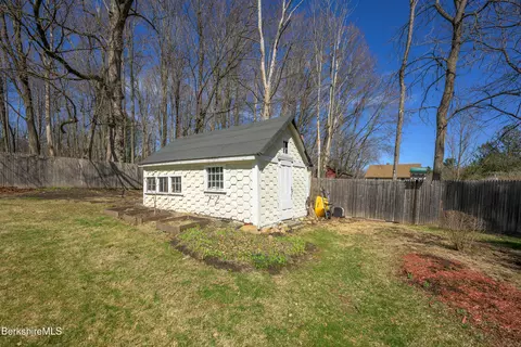 295 Prospect St, Lee, MA 01238 photo 34