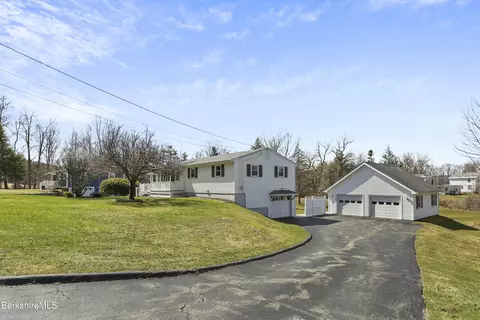70 Brooks Hts, Clarksburg, MA 01247