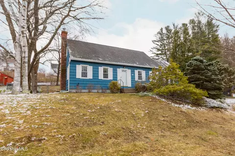 43 Sherwood Dr, Pittsfield, MA 01201