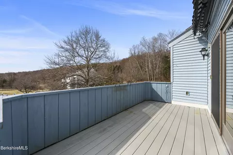 7 Rolling Hills Ln # -9, Lenox, MA 01240 photo 3