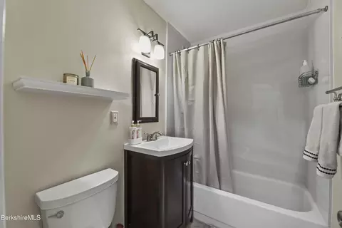 7 Rolling Hills Ln # -9, Lenox, MA 01240 photo 18