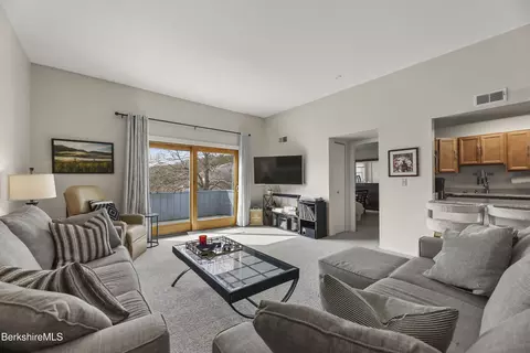 7 Rolling Hills Ln # -9, Lenox, MA 01240 photo 5