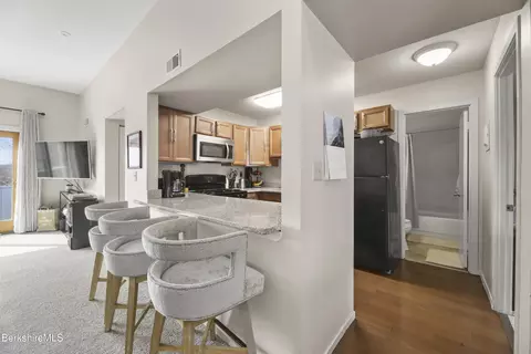 7 Rolling Hills Ln # -9, Lenox, MA 01240 photo 11