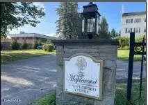 33 Maplewood Ave #105, Pittsfield, MA 01201