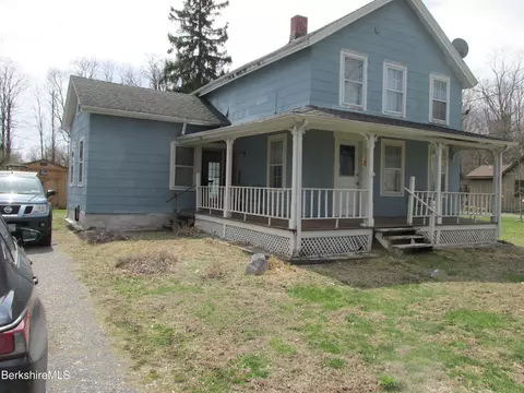 20 Water St, Ghent, NY 12075