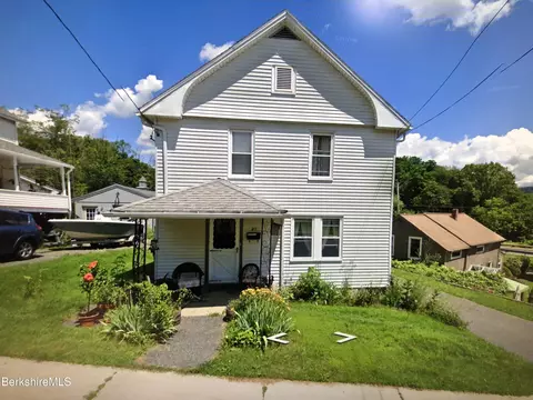 20 Summer St, Lee, MA 01238