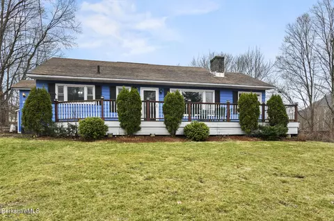 10 Davenport St, North Adams, MA 01247