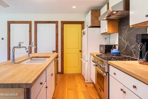 Kitchen - 18 S Beech Plain Rd, Sandisfield, MA 01255 photo 2 of 4