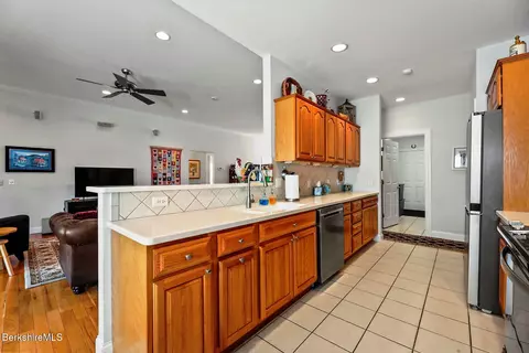124 Red Barn Rd, Dalton, MA 01226 photo 12