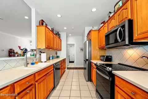 124 Red Barn Rd, Dalton, MA 01226 photo 13