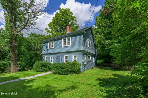 17 Stockbridge Rd, West Stockbridge, MA 01266