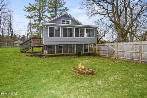 41 Bryant St, Pittsfield, MA 01201