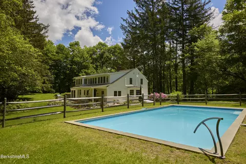 270 Hillsdale Rd, Great Barrington, MA 01230