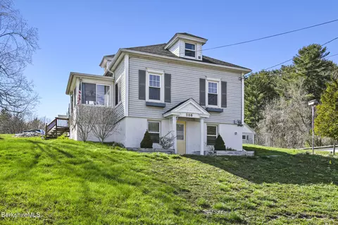 208 Jason St, Pittsfield, MA 01201