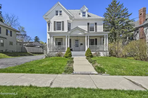 40 Pollock Ave, Pittsfield, MA 01201