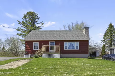 63 Plymouth St, Pittsfield, MA 01201
