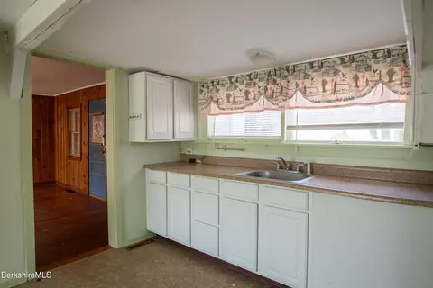 207-209 Main St, Becket, MA 01223 photo 19