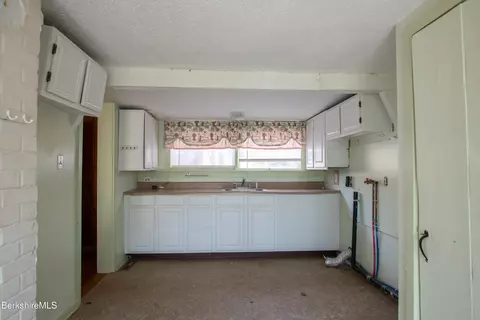 207-209 Main St, Becket, MA 01223 photo 18