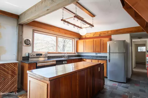 207-209 Main St, Becket, MA 01223 photo 4
