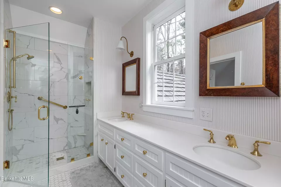 Bath - 92 Old Colebrook Rd, Colebrook, CT 06021 photo 2 of 3