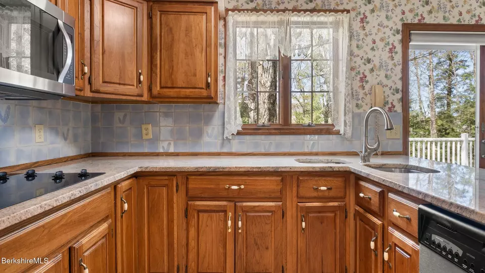 Kitchen - 7 Cedar Ln, Lenox, MA 01240 photo 3 of 5