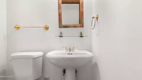 Bath - 7 Cedar Ln, Lenox, MA 01240 photo 1 of 5