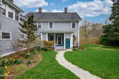 1541 Green River Rd #1, Williamstown, MA 01267