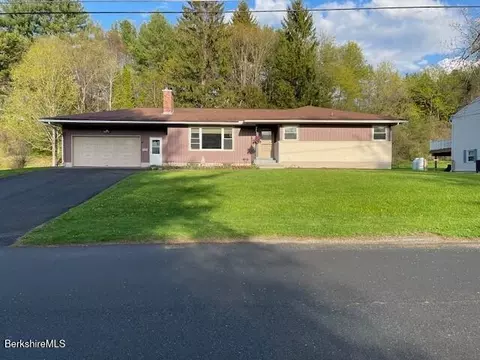 75 Alfred Dr, Pittsfield, MA 01201