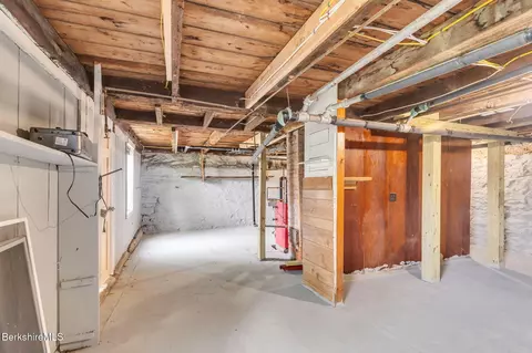 90 Maple St, Lee, MA 01238 photo 21